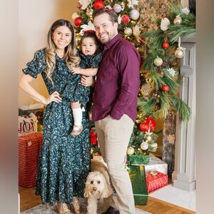 Ivy City Co. Gracie Dress 
Like New (worn once for Christmas photos)